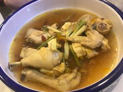 -虾弄弄海派小龙虾·牛羊蝎子火锅