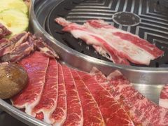 -哈哈碳都·牛肋条无限自助烤肉(宝龙店)