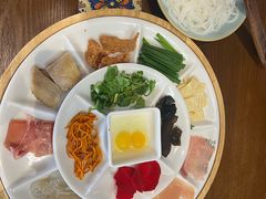 -芸南道·过桥米线(昆明老街旗舰店)