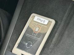 -TESLA 特斯拉(上海太古汇体验店)