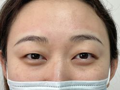 -一个差评成就的纹眉店