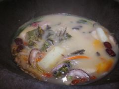 -咕嘟草帽鱼·牛奶一样的鲜鱼汤(包河万达广场创始店)