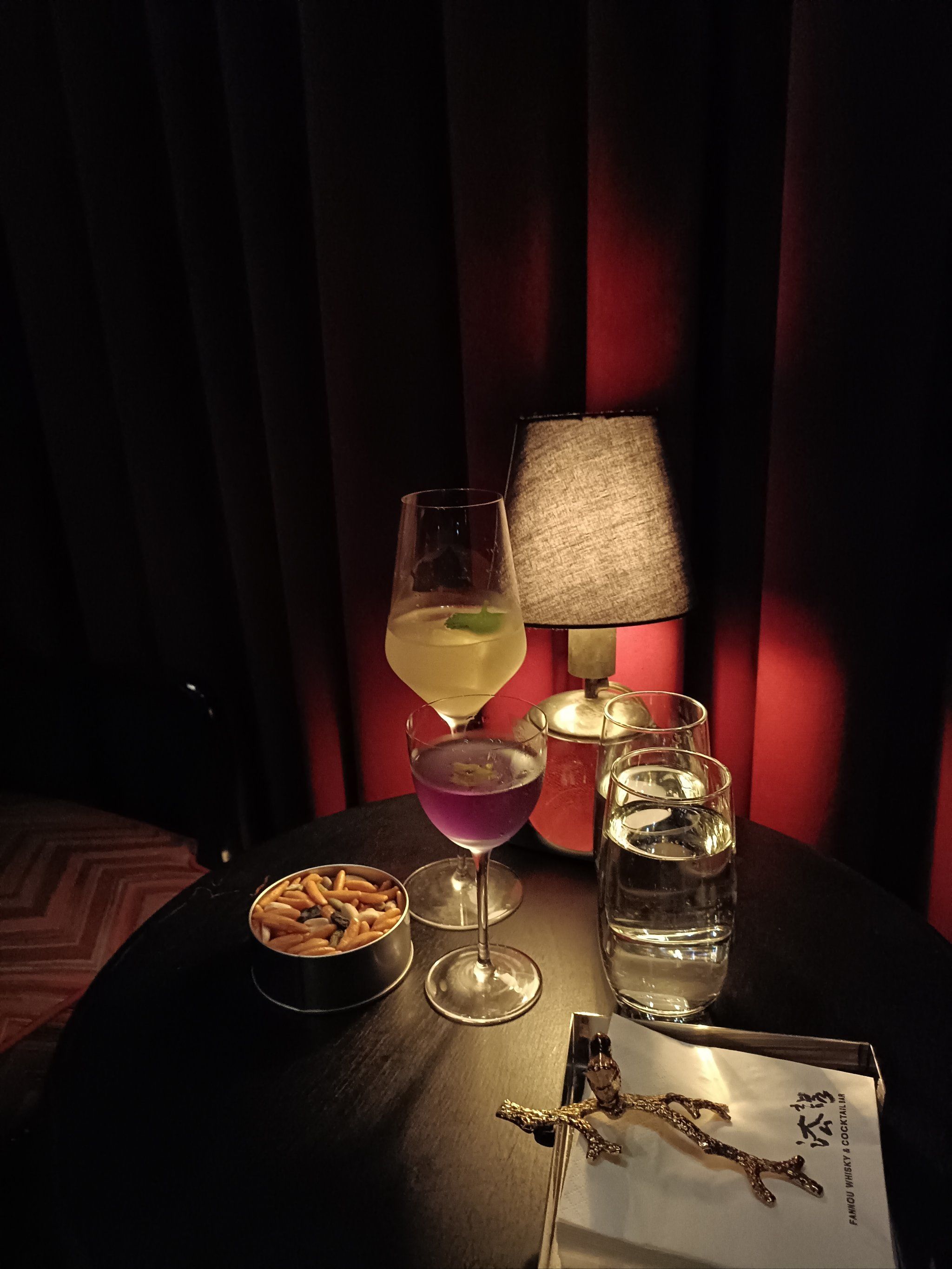 欧洲复古风的鸡尾酒时光