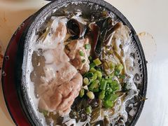 -刚砂锅鸡丝米线