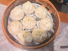 -莱莱小笼·乔艾