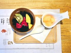 鲜果烧仙草-炖物24章·顺时轻养茶(杭州大厦店)