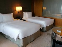 -上海滴水湖皇冠假日酒店