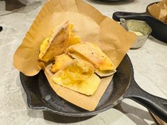 -必胜客(尹山湖歌林公园店)