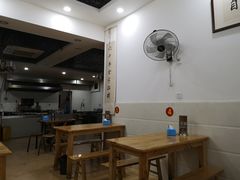 大堂-华兴街自力面店