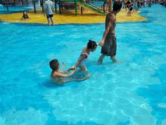 -平湖九龙山乐满地水上乐园