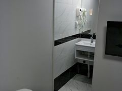 -德全心悦酒店(北京金台路地铁站店)