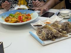 -三江源美食城