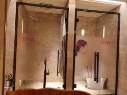 -苑苑vbeauty科技美容SPA