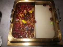 -尚尚仙·酸汤猪手·猪肚鸡火锅(华联万柳购物中心店)