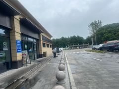 -小昆山服务区-停车场