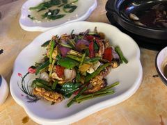 -大富蚝乌东哥饭店·石锅鱼杂·柠檬鸭(革新路店)