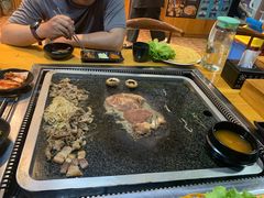 -小黑猪石板烤肉(皇冠花园店)
