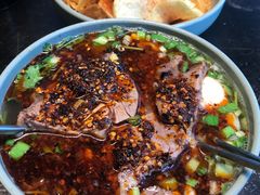 -臻老板牛肉面(光华路SOHO店)