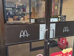 门面-麦当劳(军博店)