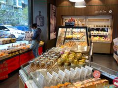 面包甜点陈列柜-爱达乐面包生日蛋糕(华油路店)