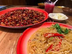 -先启半步颠小酒馆(白麓里店)