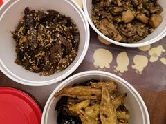 -鑫记婆婆兔·成都特产·兔头手撕兔(太古里店)