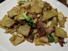 -黄泥岗·地道湖北菜(奥特莱斯店)