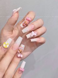 -花岐款式专研健康美甲沙龙