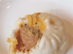 蟹黄蟹肉包-留芳·文旅古月楼(老街店)