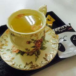 -EMILY艾枚莉美甲美睫·美颜·现磨咖啡