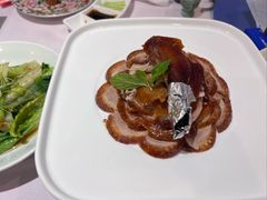 味+国色牡丹烤鸭-味+新京宴·烤鸭·北京菜(创意谷店)