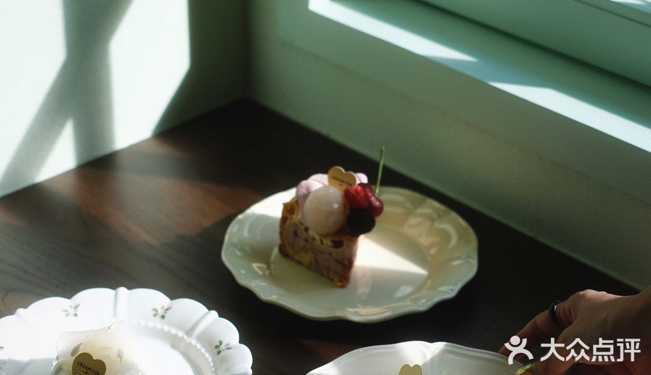 新的童話花園小木屋甜品店｜吃到漂亮的法甜