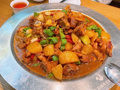 -俭寨大盘鸡·手抓肉·烧烤新疆菜(乌苏路店)