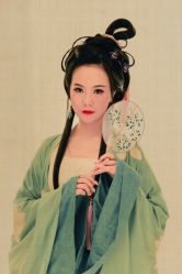 -九月鹰飞汉服摄影工作室