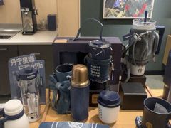 -星巴克臻选(南京金茂览秀城店)