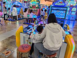-卡通尼乐园(银泰店)