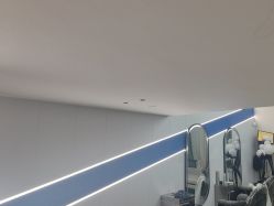 -米娜造型蛋白烫发