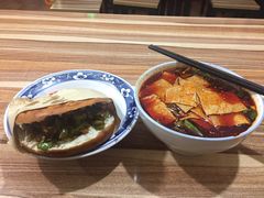 -老字号杨坡红油米线腊汁肉夹馍(东四道巷店)