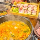 酸汤煮肉沫贡菜泡饭，很好吃[强]