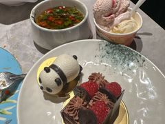 -雍容荟帝王蟹活龙虾展台自助(IFS黑金店)