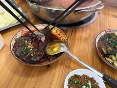 -苗侗地道红酸.酸汤鱼·酸汤牛肉