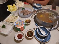 -左庭右院鲜牛肉火锅(浦江欢乐颂店)