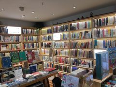 -猫的天空之城概念书店(苏州平江店)