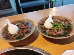 -大众跷脚牛肉馆·非遗传承单位(峨眉山店)