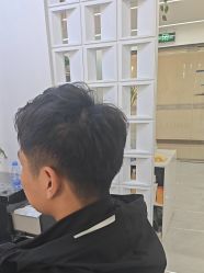 -V7 HAIR SALON