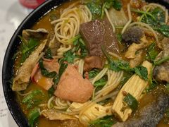 炸鱼皮-肥汁米蘭香港米线(长宁来福士店)