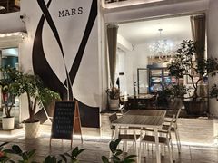 -Mark&Mars Restaurant