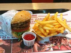 -The Habit Burger Grill 哈比特汉堡(复兴soho店)