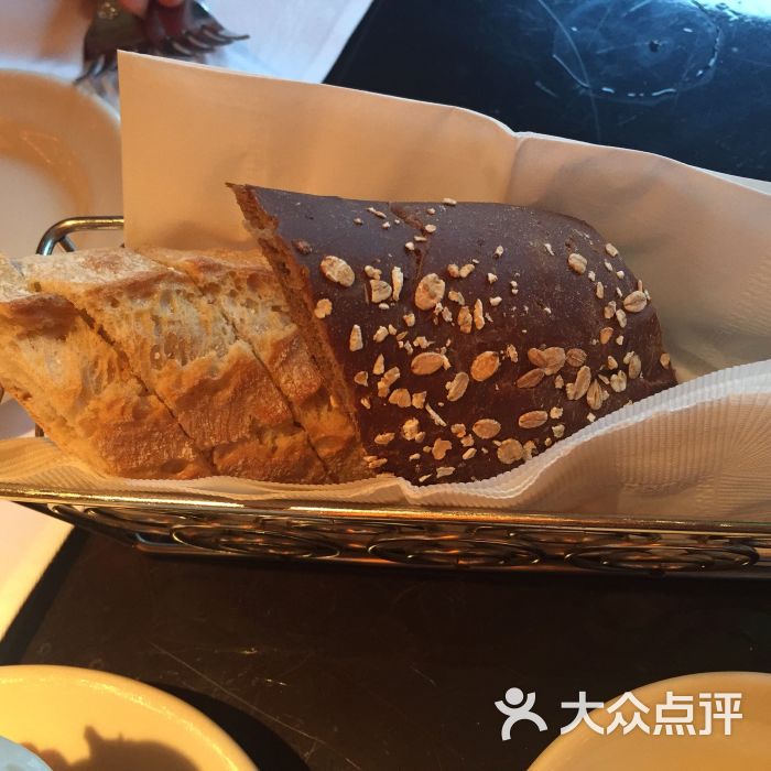 the cheesecake factory 芝乐坊餐厅(迪士尼小镇店)餐前面包图片 - 第