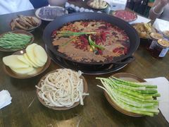 -黄潇洒老火锅(九眼桥宏济巷店)